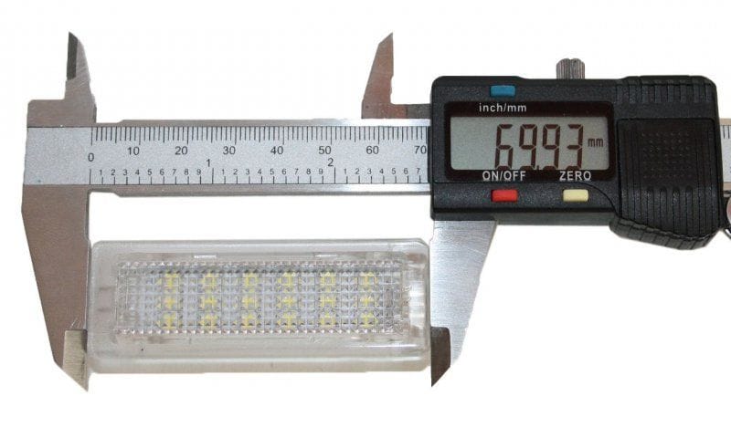 Lampi LED BMW Portiere si Interior BMW F01, F20, F30 Lumina Alba+Rosie Canbus OEM