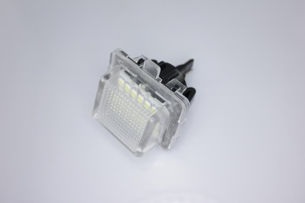 Lampi numar led Mercedes W204, W212, W221, C216, C207 CANBUS OEM