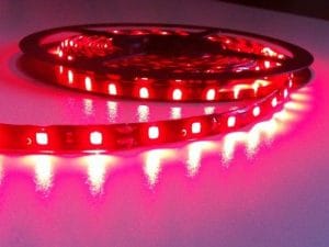 Banda led rosie 60 leduri 3528/metru, 12V, rezistenta la apa, la rola de 5 metri