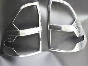 Ornamente cromate lampi spate Toyota Hilux Revo 2015, 2016, 2017, 2018, 2019 THR15TLCCT PREMIUM